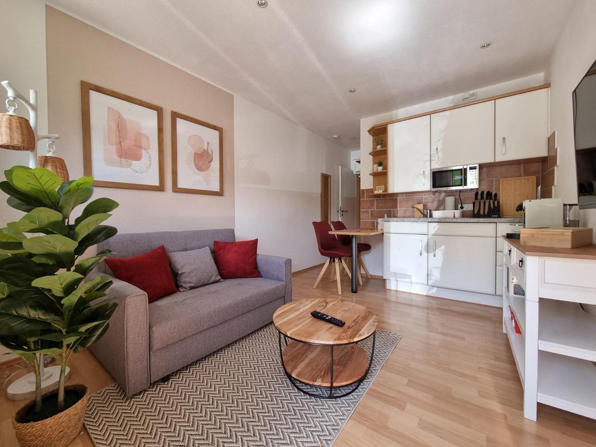 Charysma - Landhausstil, Terrasse, Parkplatz ฮาเมลน์ ภายนอก รูปภาพ